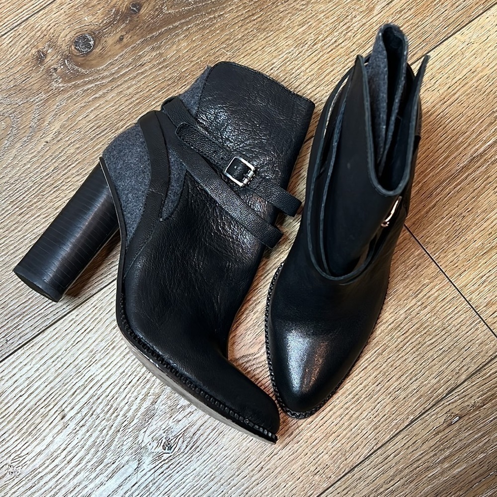 Cynthia Vincent Hue Black Leather & Gray Wool Booties Size 9 - Picture 2 of 11